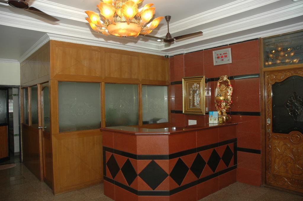 Hotel Vijayabhanu Visakhapatnam Esterno foto
